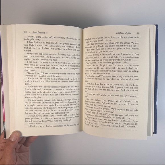 2/$50 - Along Came a Spider by James Patterson - Picture 12 of 13